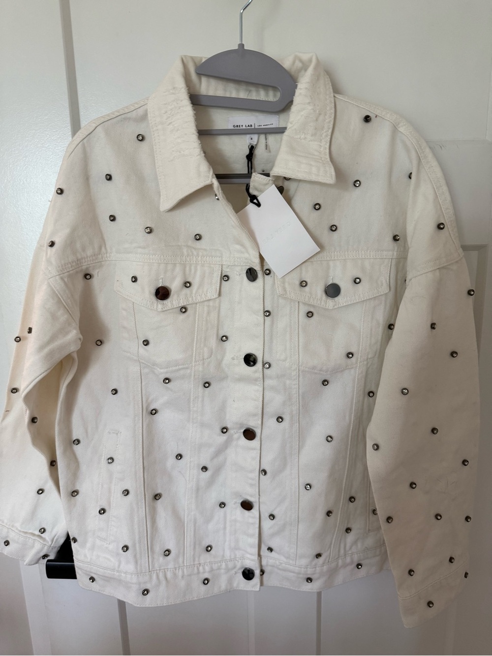 GREY LAB Off-White Stud-Accent Denim Jacket